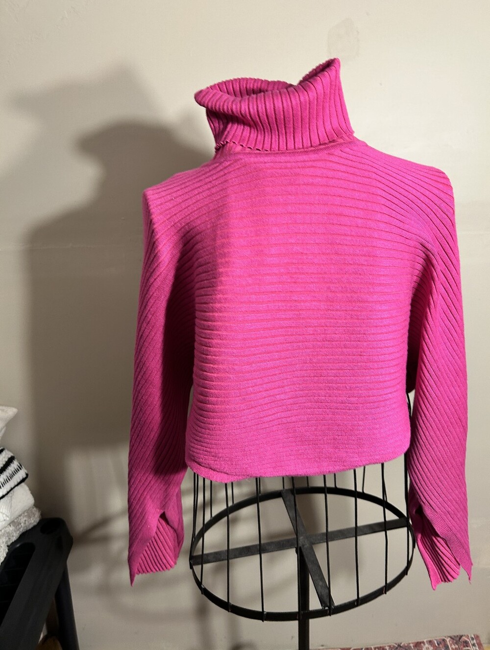 size medium womens shirt pink long sleeve turtle neck crop top tee t